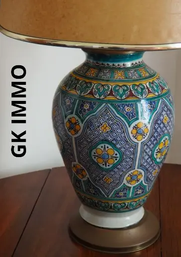 Une lampe de table